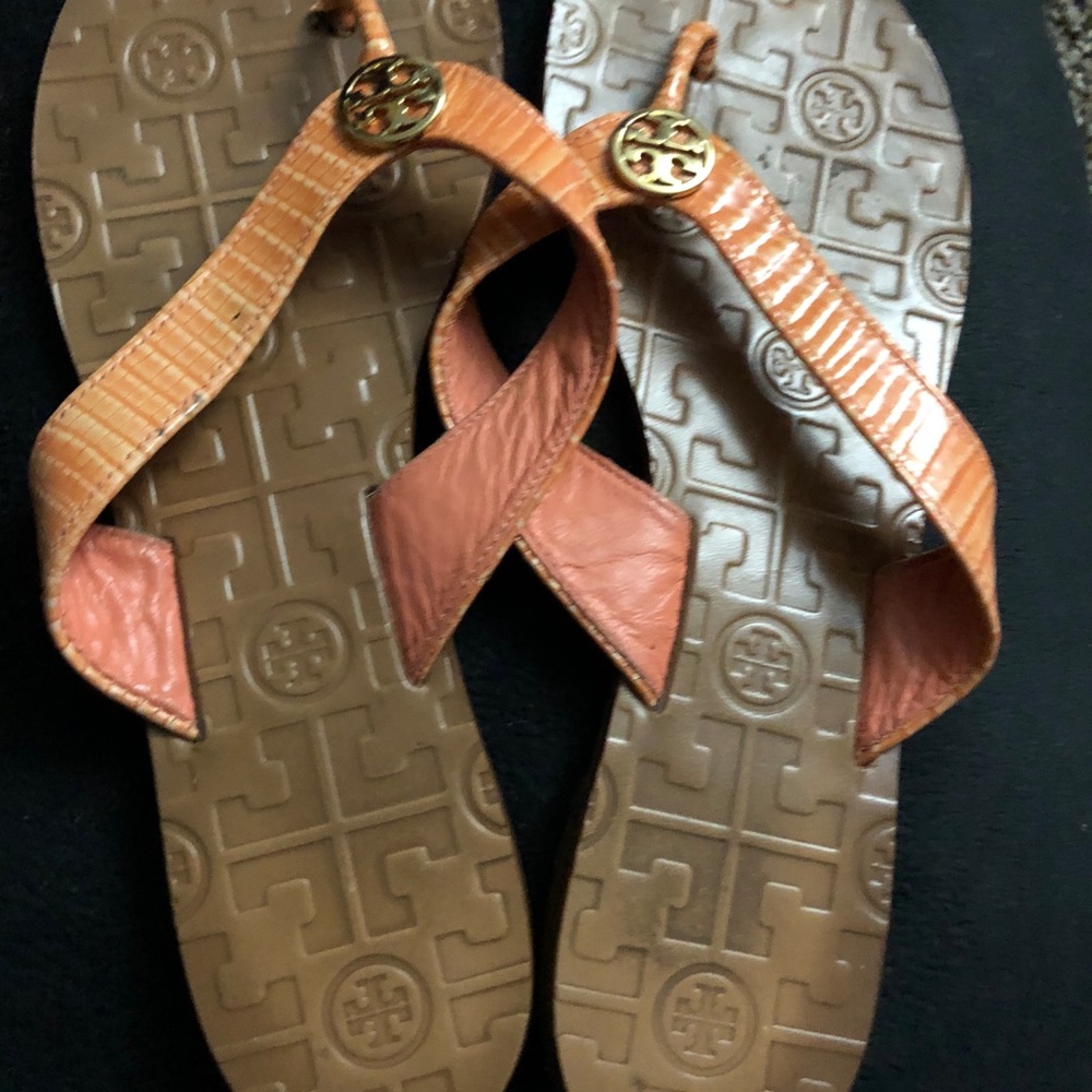 tory burch flip flops